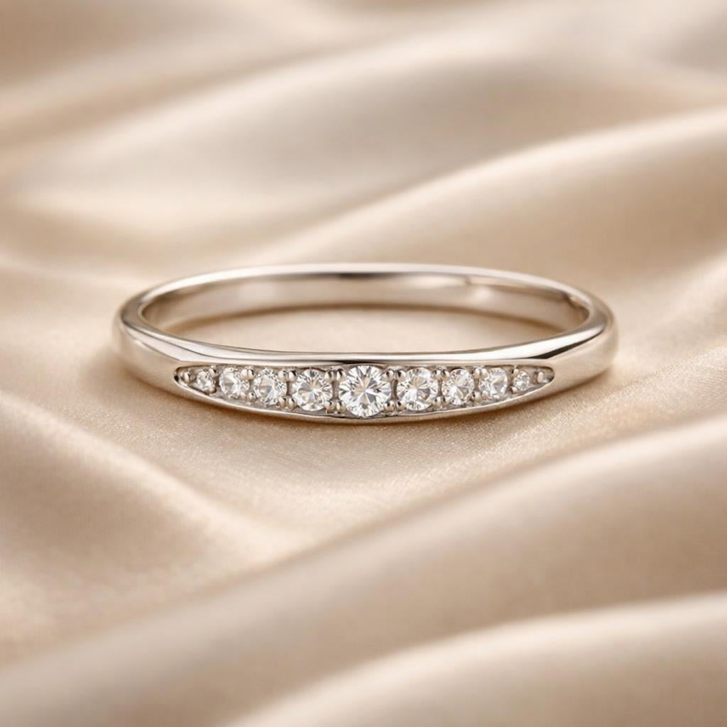 White gold ring with micro-pavé cubic zirconia