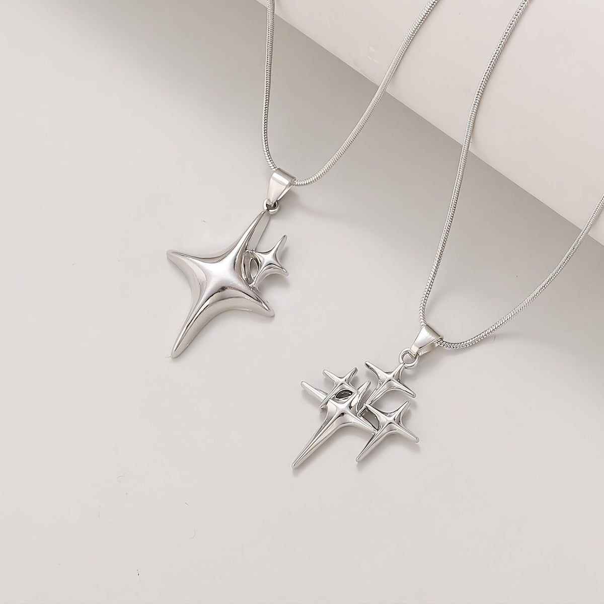 Nordstjerne necklace in White Gold